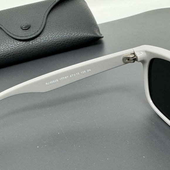 Ray Ban Junior RJ 9052SS Small Kids  Toddler Sunglasses Berry 47 [] 15 125 - Picture 6 of 13